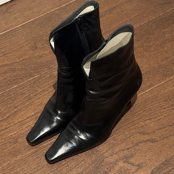 Stuart Weitzman Women’s Black Ankle Booties Size 8.5